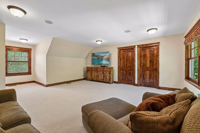 20650 Parkview Lane, Excelsior, MN 55331