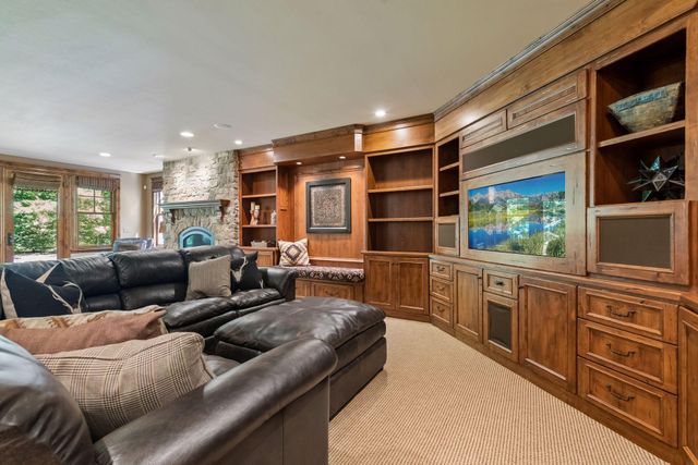 20650 Parkview Lane, Excelsior, MN 55331
