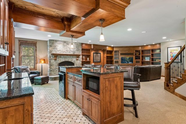 20650 Parkview Lane, Excelsior, MN 55331