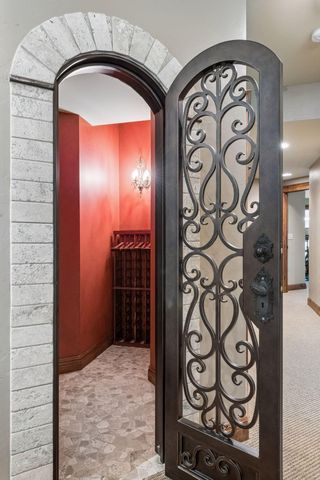 20650 Parkview Lane, Excelsior, MN 55331