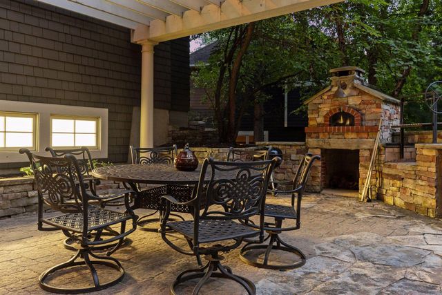20650 Parkview Lane, Excelsior, MN 55331