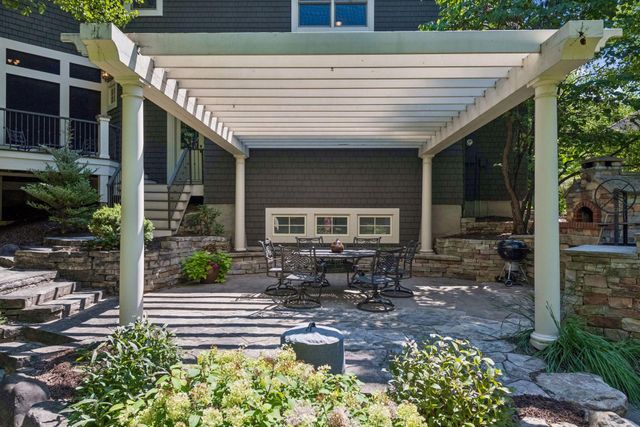 20650 Parkview Lane, Excelsior, MN 55331