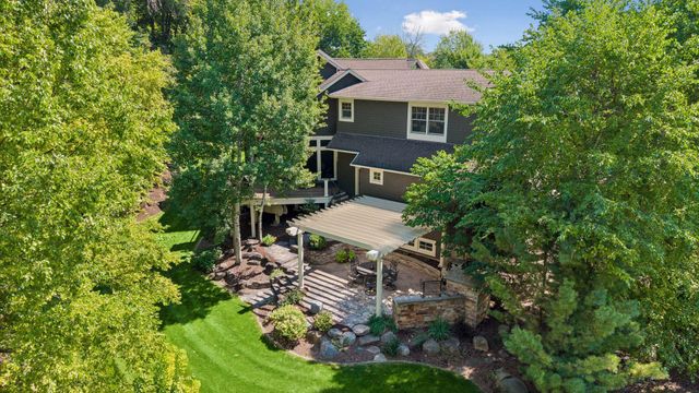 20650 Parkview Lane, Excelsior, MN 55331