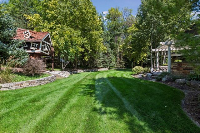 20650 Parkview Lane, Excelsior, MN 55331