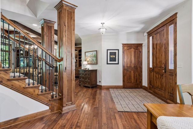 20650 Parkview Lane, Excelsior, MN 55331