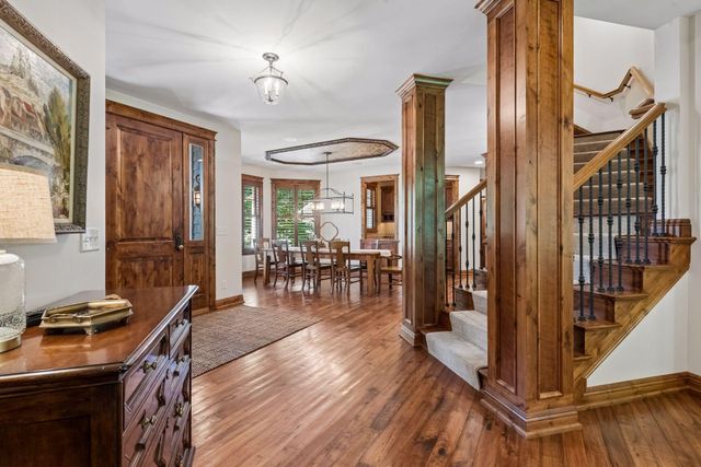 20650 Parkview Lane, Excelsior, MN 55331