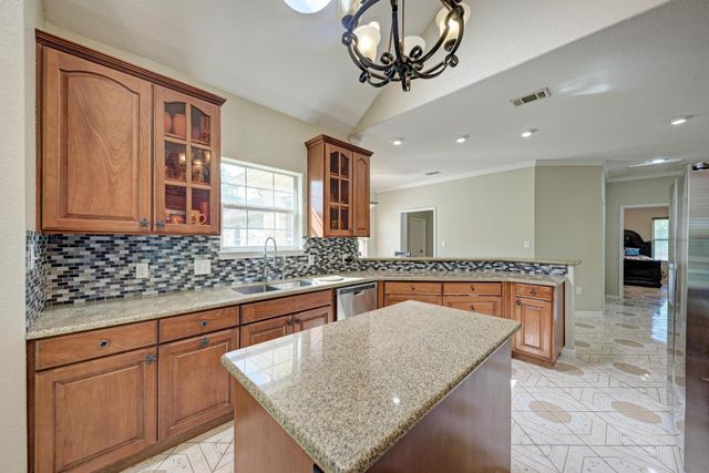 15611 Giese LN, Manor, TX 78653
