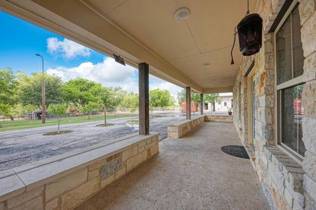 15611 Giese LN, Manor, TX 78653