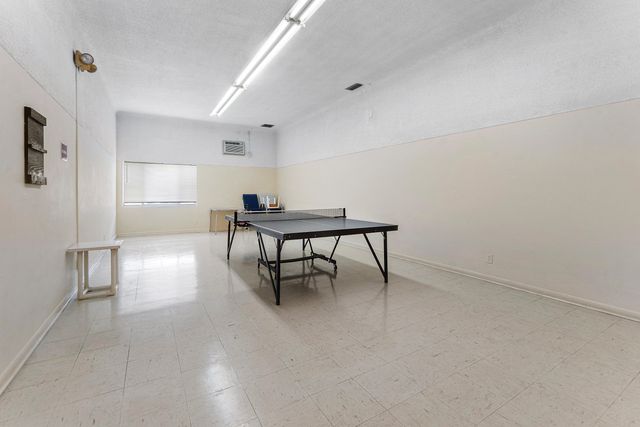 3160 Lake Osborne Drive Bldg 6 unit 206, Lake Worth Beach, FL 33461