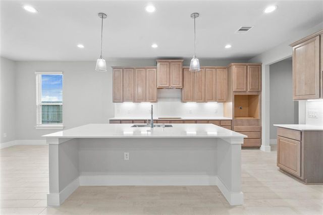 409 Inner Cove Lane, Waller, TX 77484