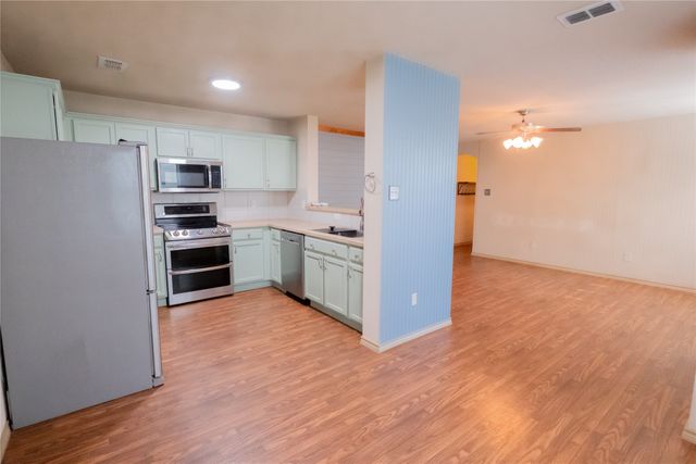10716 Edgewest Terrace, Fort Worth, TX 76108