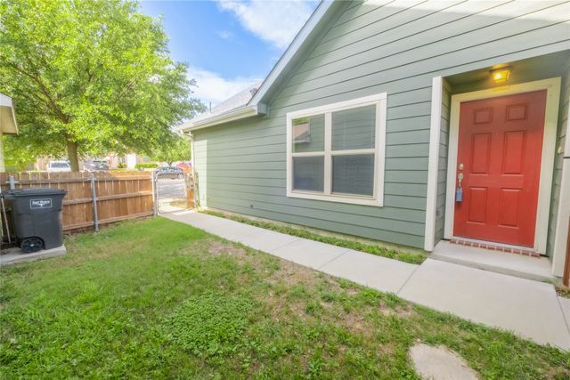 10716 Edgewest Terrace, Fort Worth, TX 76108