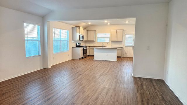 195 Salt Springs RD, Kyle, TX 78640