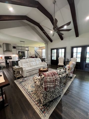 351 Michael Cir, Lafayette, TN 37083