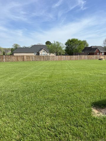 351 Michael Cir, Lafayette, TN 37083