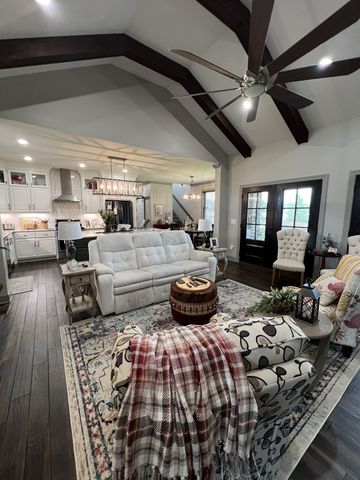 351 Michael Cir, Lafayette, TN 37083