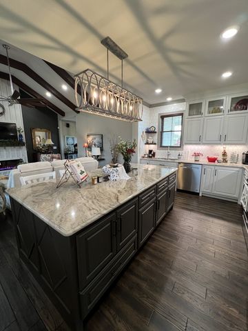 351 Michael Cir, Lafayette, TN 37083