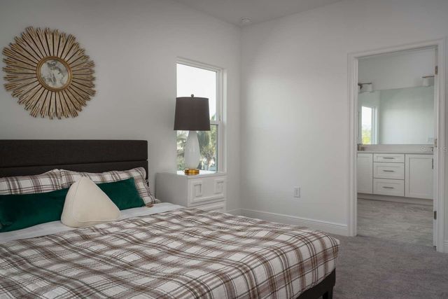 318 RAFAEL BOULEVARD NE, St Petersburg, FL 33704