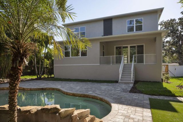 318 RAFAEL BOULEVARD NE, St Petersburg, FL 33704