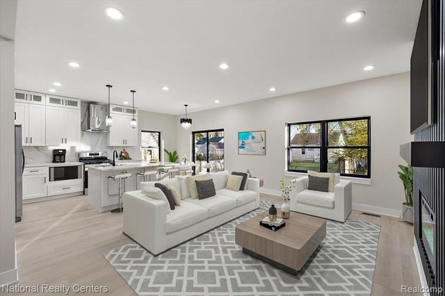 1032 E Breckenridge Street, Ferndale, MI 48220