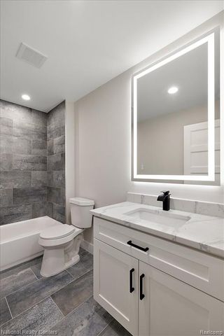 1032 E Breckenridge Street, Ferndale, MI 48220