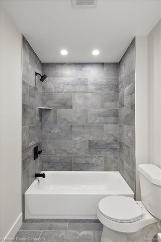 1032 E Breckenridge Street, Ferndale, MI 48220