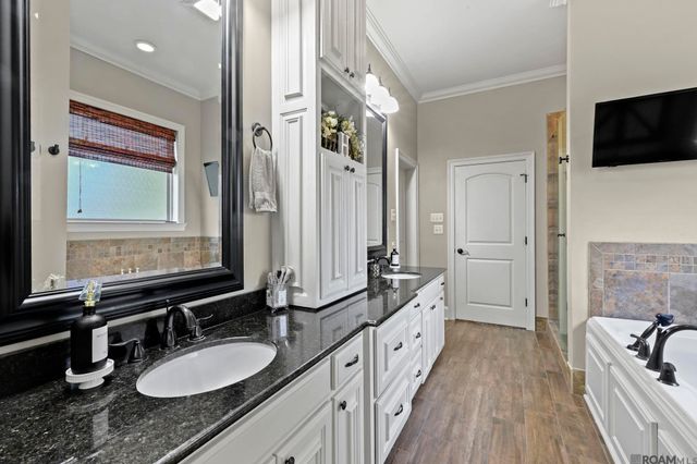 42301 Devall Rd, Prairieville, LA 70769