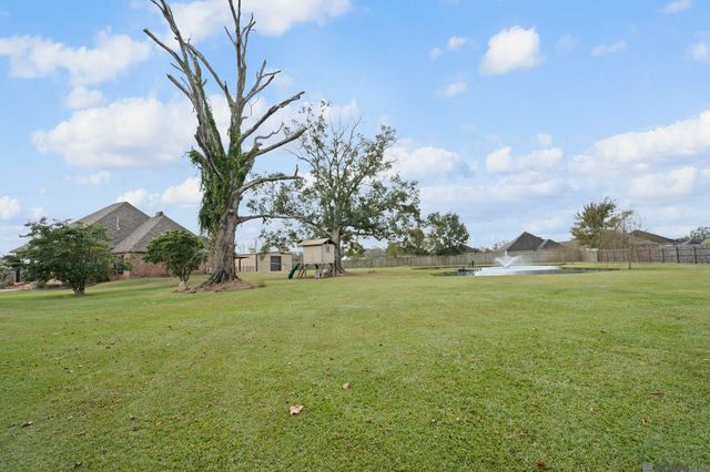 42301 Devall Rd, Prairieville, LA 70769