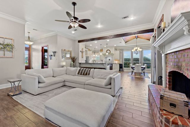 42301 Devall Rd, Prairieville, LA 70769