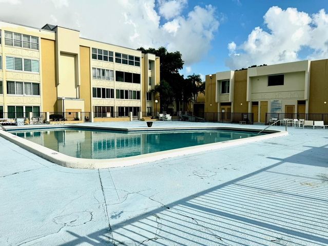 6911 SW 147th Avenue 3C, Miami, FL 33193