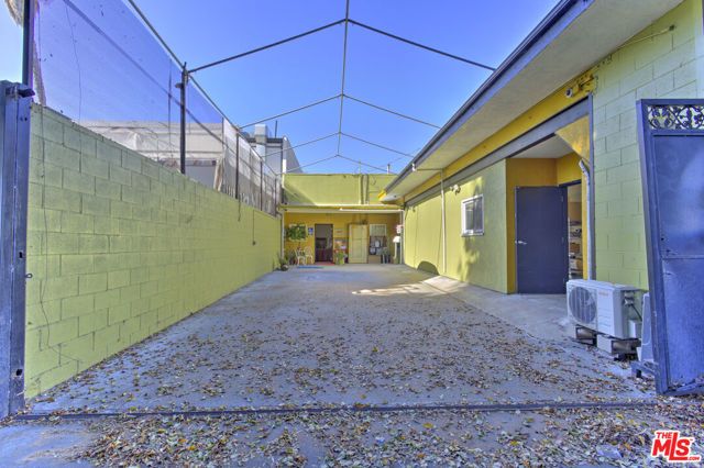 7172 Melrose Avenue, Los Angeles, CA 90046