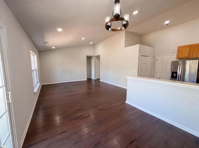 3 Hollow Tree Way, Greenville, SC 29605