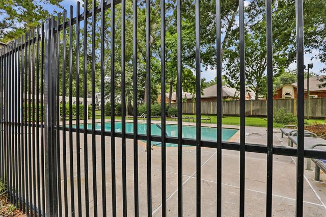 4206 Valley Glade Drive, Kingwood, TX 77345