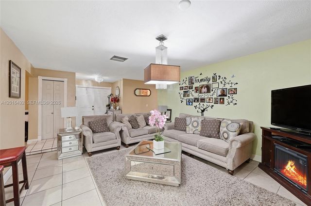 8271 NW 68th Ter, Tamarac, FL 33321