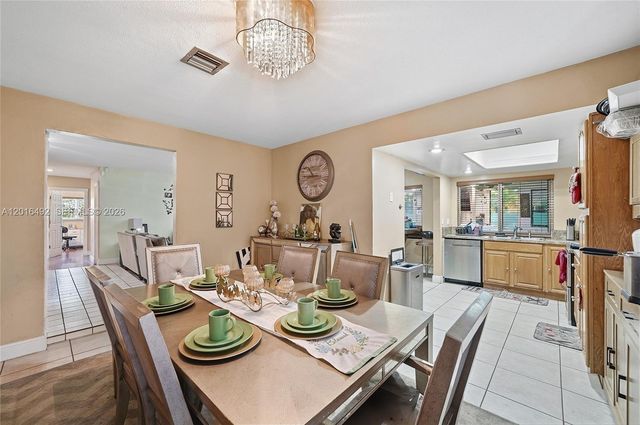 8271 NW 68th Ter, Tamarac, FL 33321