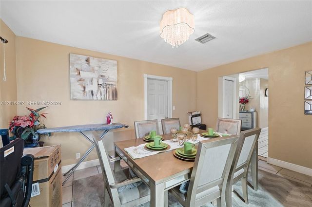 8271 NW 68th Ter, Tamarac, FL 33321