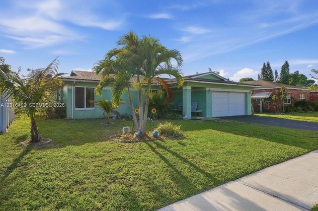 8271 NW 68th Ter, Tamarac, FL 33321