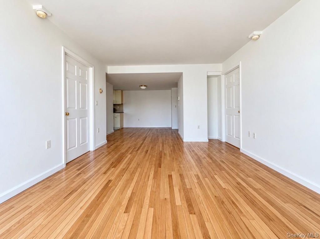 63-47 Booth Street 6B, Rego Park, NY 11374 — photo 2