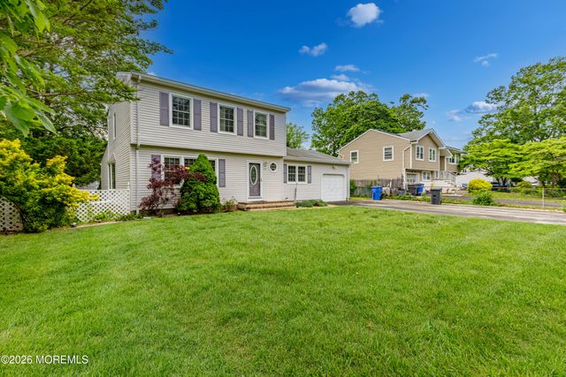 608 Huckleberry Lane, Toms River, NJ 08753