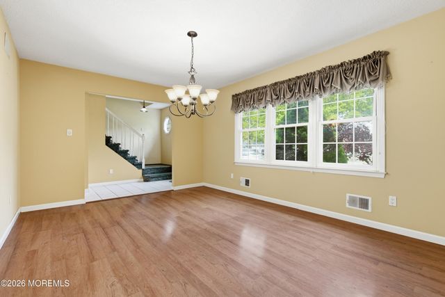 608 Huckleberry Lane, Toms River, NJ 08753