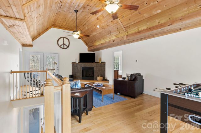 342 Old Haw Creek Road, Asheville, NC 28805