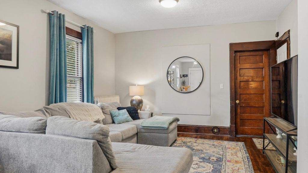 3024 Pleasant Avenue, Minneapolis, MN 55408 — photo 2