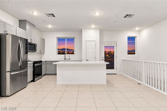 5684 Beguiling Falls Street, Las Vegas, NV 89148