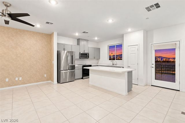 5684 Beguiling Falls Street, Las Vegas, NV 89148