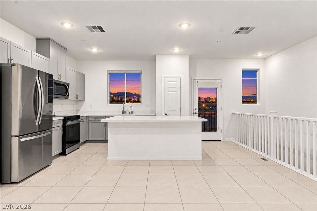 5684 Beguiling Falls Street, Las Vegas, NV 89148 — photo 3