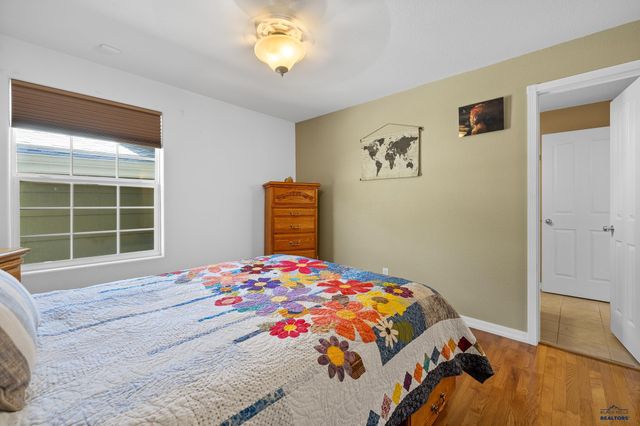 5109 PINEDALE HEIGHTS DR, Rapid City, SD 57702