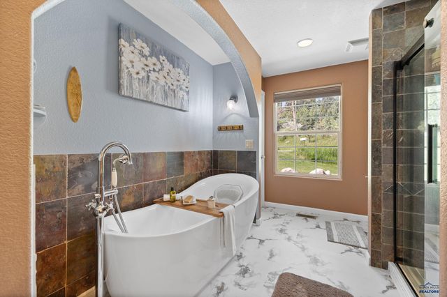 5109 PINEDALE HEIGHTS DR, Rapid City, SD 57702