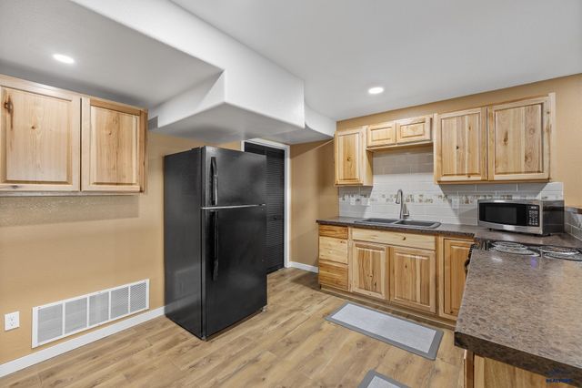 5109 PINEDALE HEIGHTS DR, Rapid City, SD 57702