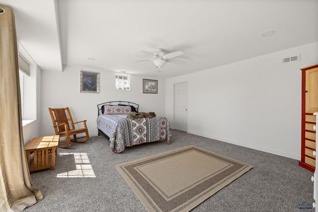 5109 PINEDALE HEIGHTS DR, Rapid City, SD 57702