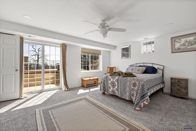 5109 PINEDALE HEIGHTS DR, Rapid City, SD 57702